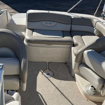 Sea Ray 220 Sundeck