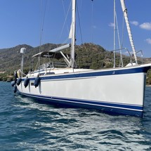 Hallberg-Rassy 44