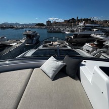 Azimut S8