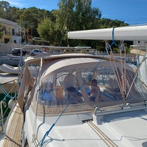 Bavaria 37