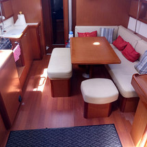 Beneteau 43