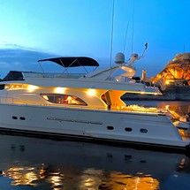 Ferretti 80