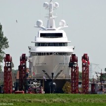 74 CRN M/Y Cloud 9