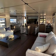 Custom Line Navetta 30