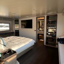 Custom Line Navetta 30