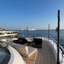 Custom Line Navetta 30