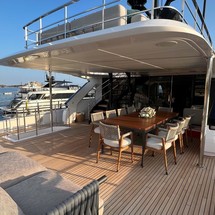 Custom Line Navetta 30