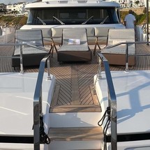 Custom Line Navetta 30