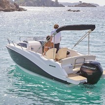 Quicksilver Activ 555 Cabin