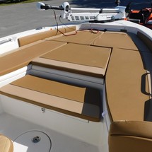 Ranger boats 2400 bay