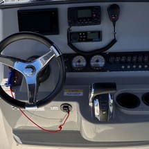 Boston Whaler 210 Dauntless