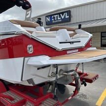 Super Air Nautique G23