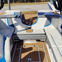 Super Air Nautique G23