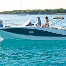 Quicksilver Activ 755 Sundeck