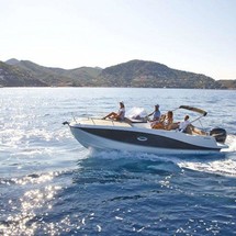 Quicksilver Activ 755 Sundeck