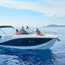 Quicksilver Activ 875 Sundeck