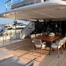 Custom Line Navetta 30