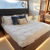 Custom Line Navetta 30