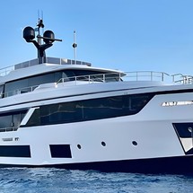 Custom Line Navetta 30