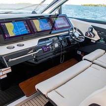 Cruisers Yachts 50 Cantius