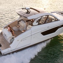 Cruisers Yachts 50 Cantius