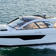 Cruisers Yachts 50 Cantius