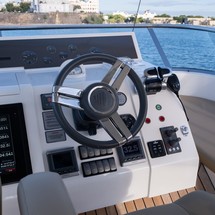 Fairline Squadron 65