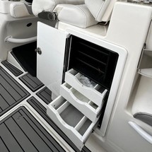 Fountain 38 center console te