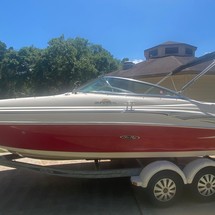 Sea Ray 220 Sundeck