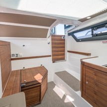 Axopar 37 Cabin