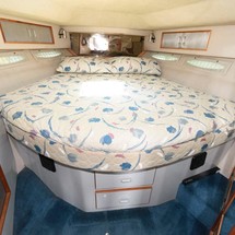 Sea ray 390 express cruiser