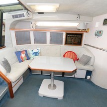 Sea ray 390 express cruiser