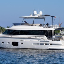 Azimut Magellano 76