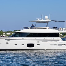 Azimut Magellano 76