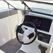 Sea ray 230 signature bowrider