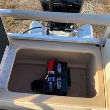 Sun Tracker Fishin Barge 24 DLX