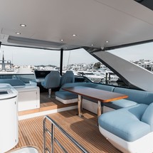 Azimut 68 Plus