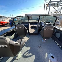 Lund Boats 1875 Crossover XS