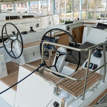 Hanse 348