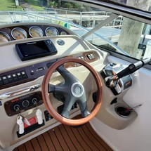 Chaparral 290 Signature