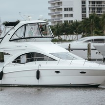 Sea Ray 390 Sedan Bridge