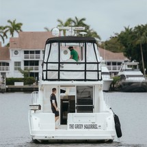 Sea Ray 390 Sedan Bridge