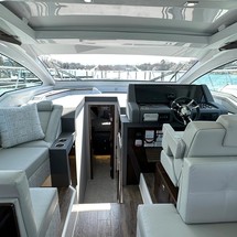 Cruisers Yachts 42 Cantius