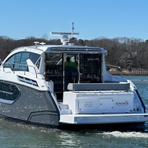 Cruisers Yachts 42 Cantius