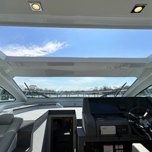 Cruisers Yachts 42 Cantius