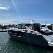 Cruisers Yachts 42 Cantius