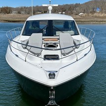 Cruisers Yachts 50 Cantius