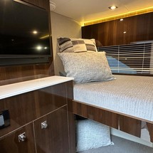 Cruisers Yachts 50 Cantius