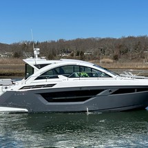 Cruisers Yachts 50 Cantius