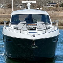 Cruisers Yachts 50 Cantius